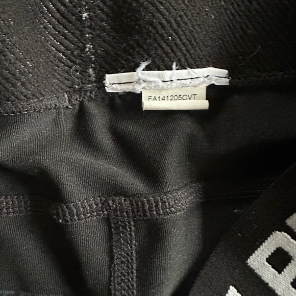 Lot of 4 women’s Nike Pro shorts - Picture 11 of 16